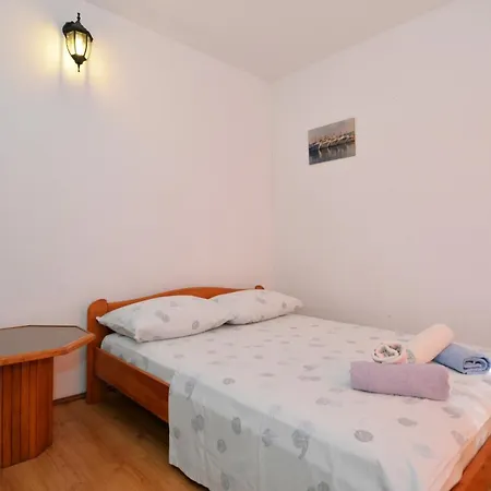 Isolated House Cove Dragisina, Kornati - 25544 בית נופש *