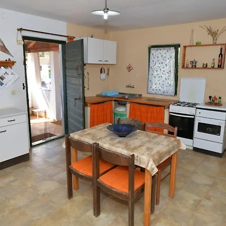 Isolated House Cove Dragisina, Kornati - 25544 * מורטר
