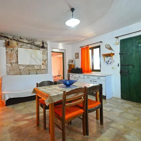 Isolated House Cove Dragisina, Kornati - 25544 בית נופש *